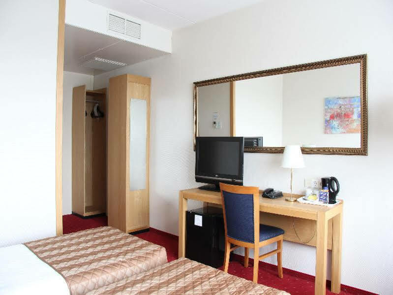 Bastion Hotel Rotterdam Alexander Bagian luar foto